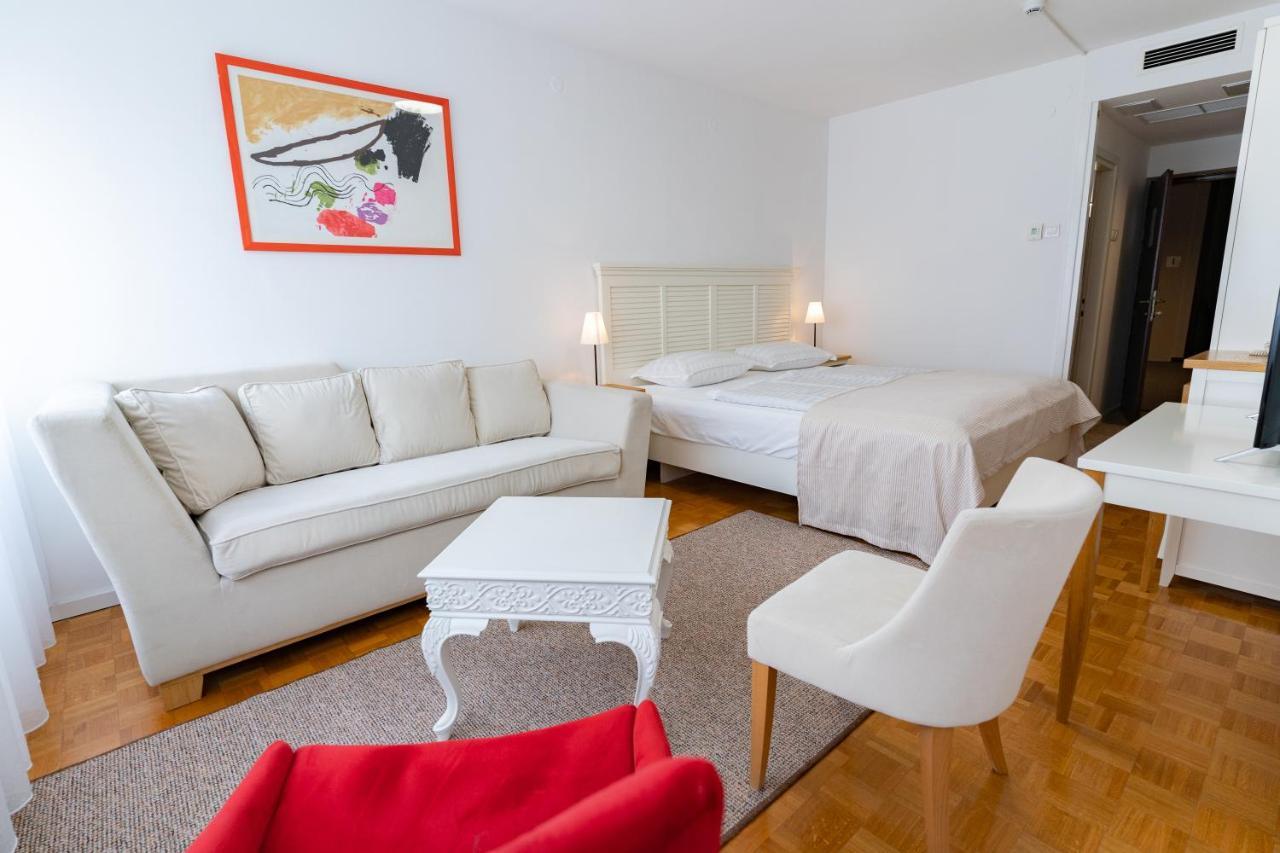 Artearia Hotel Bjelovar Eksteriør bilde
